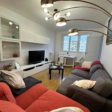 4 Beds Close Paris Center アパート